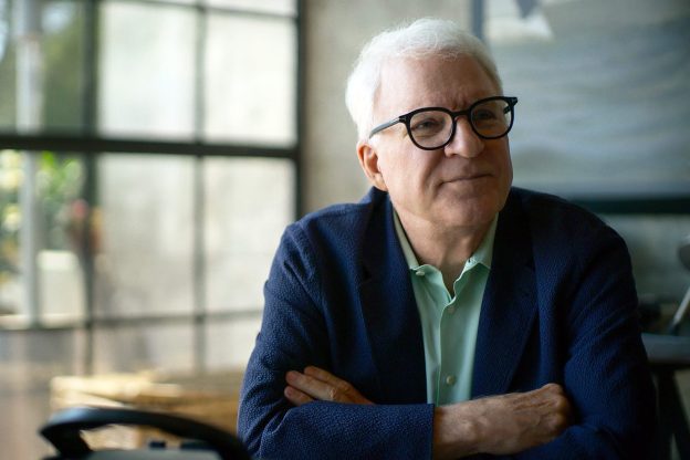 Left 4 Dead creator Mike Booth teams up with JJ Abrams on a new four-player shooter showcasing purple aliens.